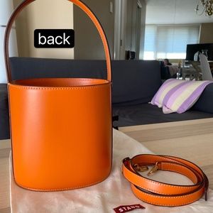 Staud Bissett Bag in Apricot